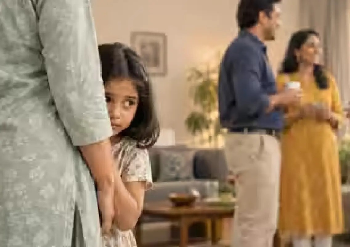 Why some children hide behind parents when guests arrive - News Karnataka