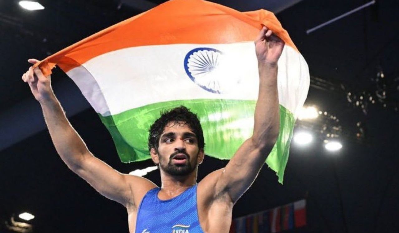 Aman Sehrawat wins Asian Games gold in 57kg - News Karnataka
