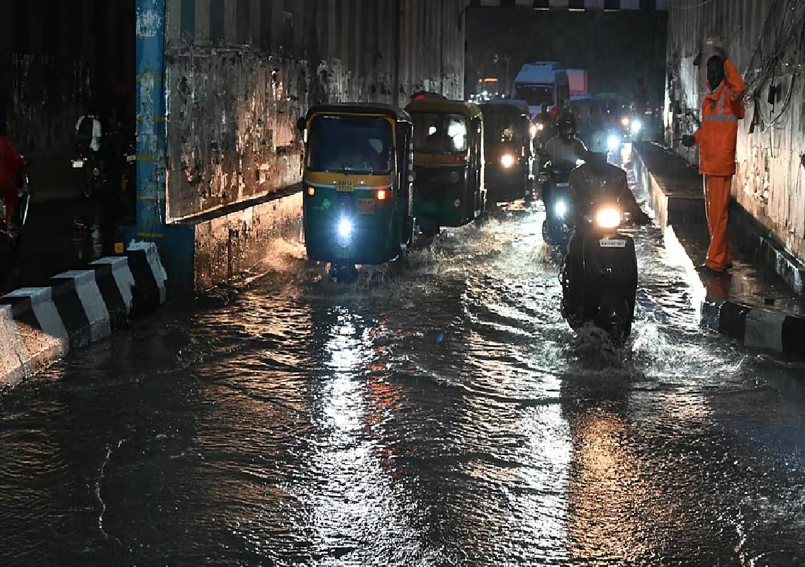 Bengaluru Weather: Thundershowers as Northeast Monsoon Begins - News Karnataka