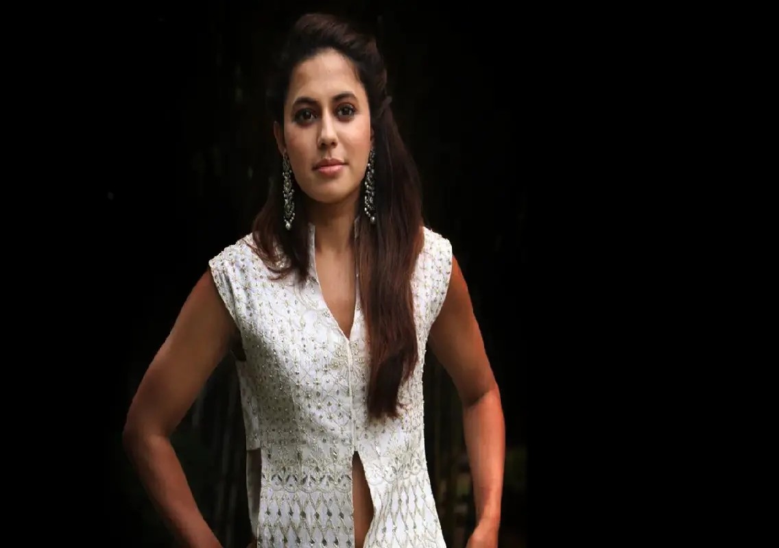 Customs imposes Rs 89.91 crore penalty on actor Ranya Rao - News Karnataka