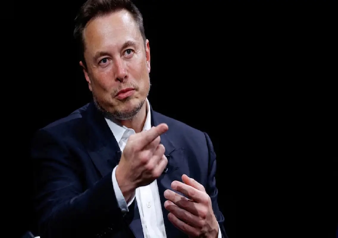 Elon Musk targets ‘Ambani’s army of internet shills’ over Starlink India entry - News Karnataka