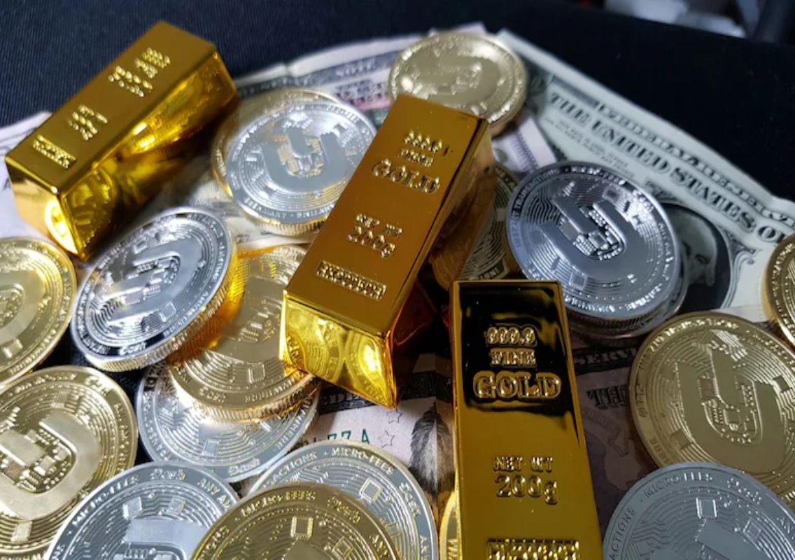 Gold triples in five years as Nifty trails SBI FD - News Karnataka