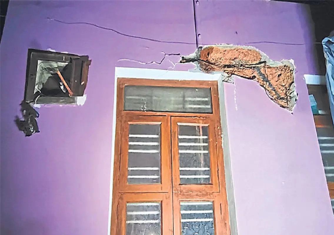 Lightning damages two houses in Bantwal, rain hits home near Vittla - News Karnataka