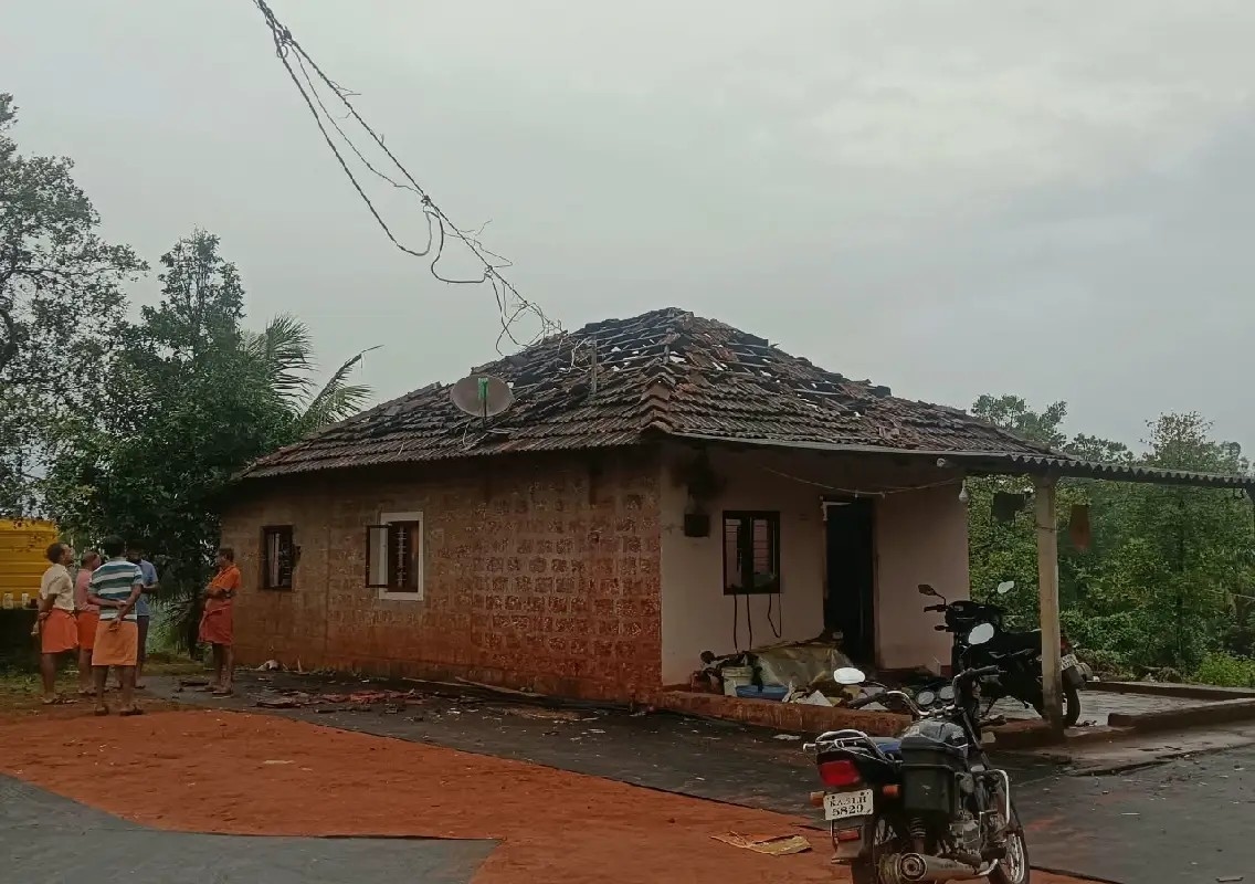 Lightning strike severely damages house in Bantwal amid heavy rain - News Karnataka