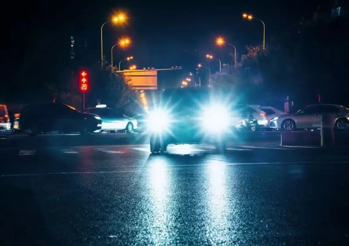 Mangaluru CITU seeks action against blinding LED headlights - News Karnataka