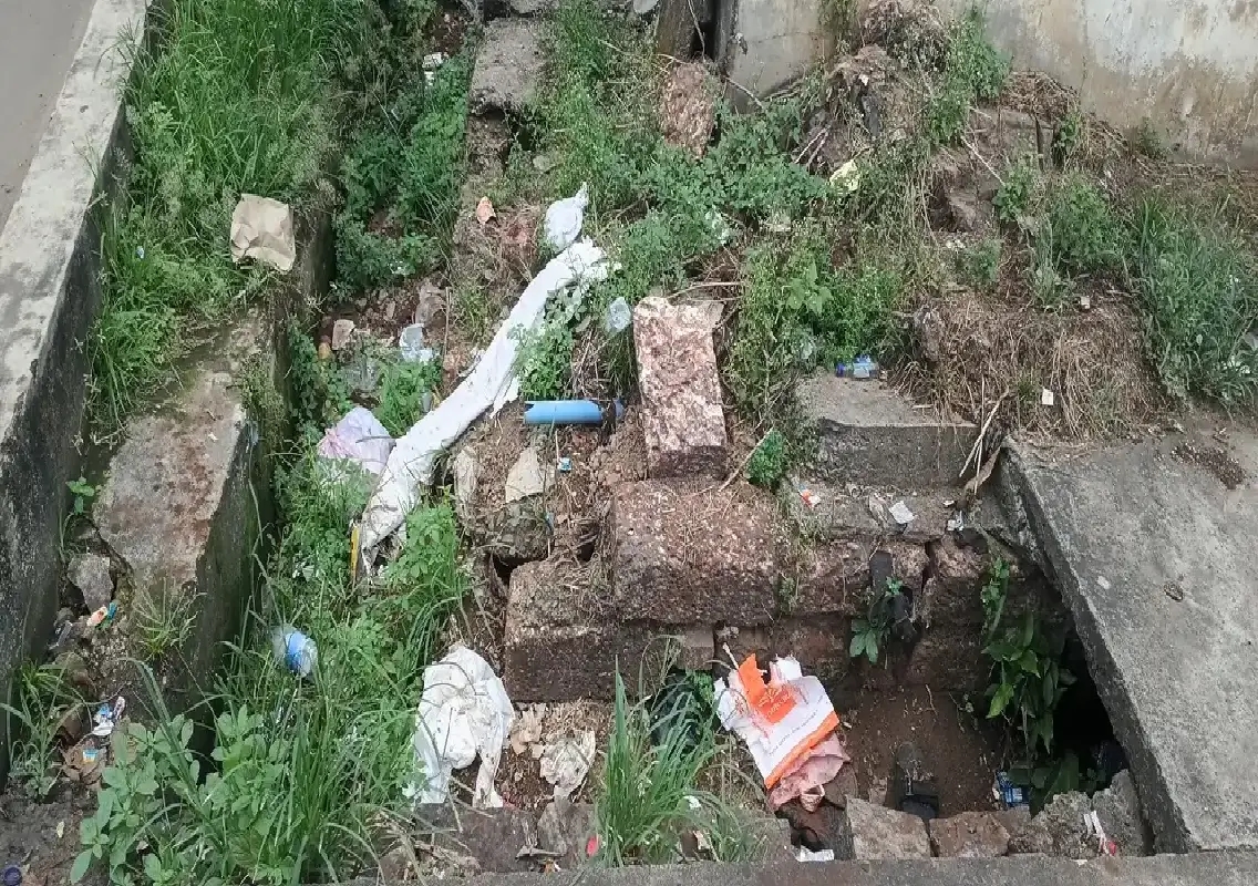 Mangaluru KSRTC bus stand struggles with littering, open urination - News Karnataka