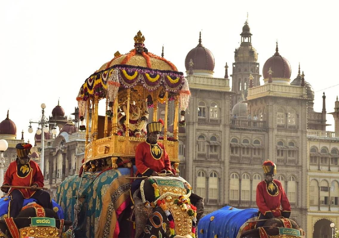 Mysuru Dasara 2026 begins with 11 days of grand festivities - News Karnataka