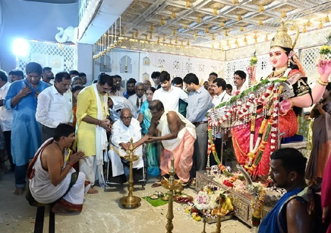 Navaratri begins with traditional rituals at Mangaluru temples - News Karnataka