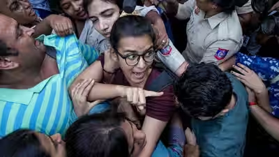 Neha Bora detained, aides question her whereabouts - News Karnataka