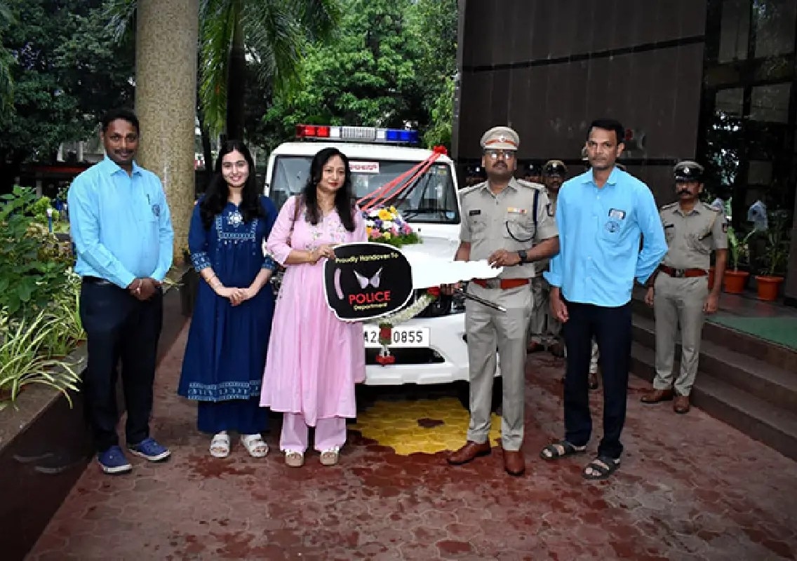 Raj Fishmeal donates vehicle to Udupi district police - News Karnataka