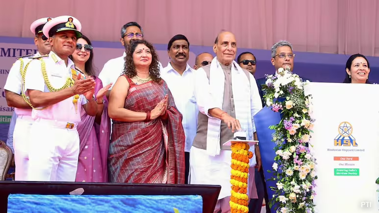 Rajnath Singh launches FSS-1 Surya in Visakhapatnam - News Karnataka