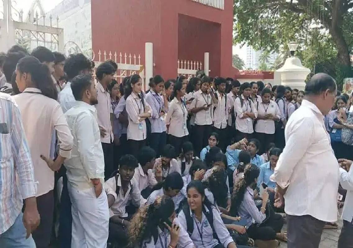 St Agnes College Students Oppose Semester Exams During Dasara - News Karnataka