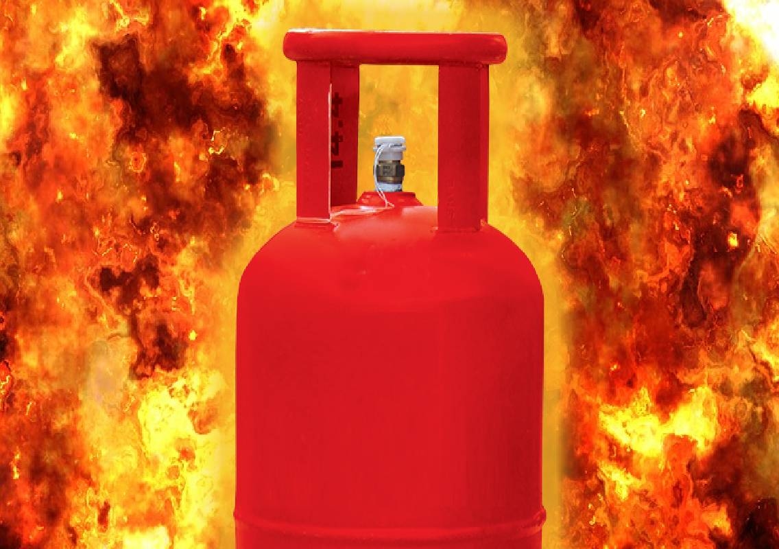 Gas cylinder leak triggers fire at Udupi home, one injured - News Karnataka
