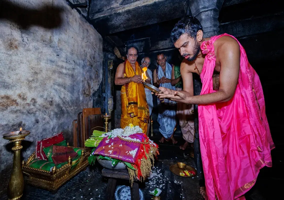 Udupi Sri Krishna Matha observes traditional Tene Pooje - News Karnataka
