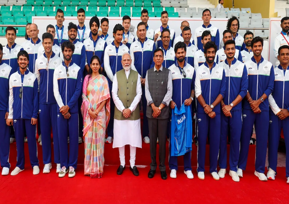 VVS Laxman Praises PM Modi After Asian Games Ceremony - News Karnataka