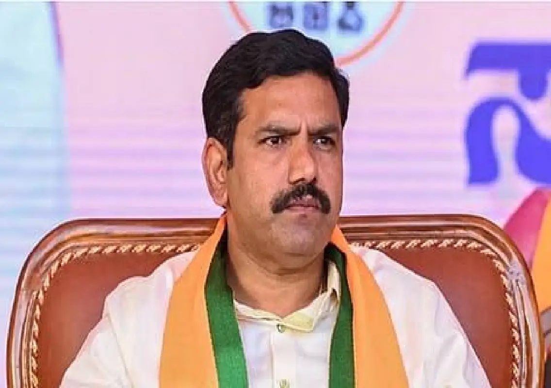 Vijayendra demands apology from Shivakumar and Yathindra over royal family row - News Karnataka