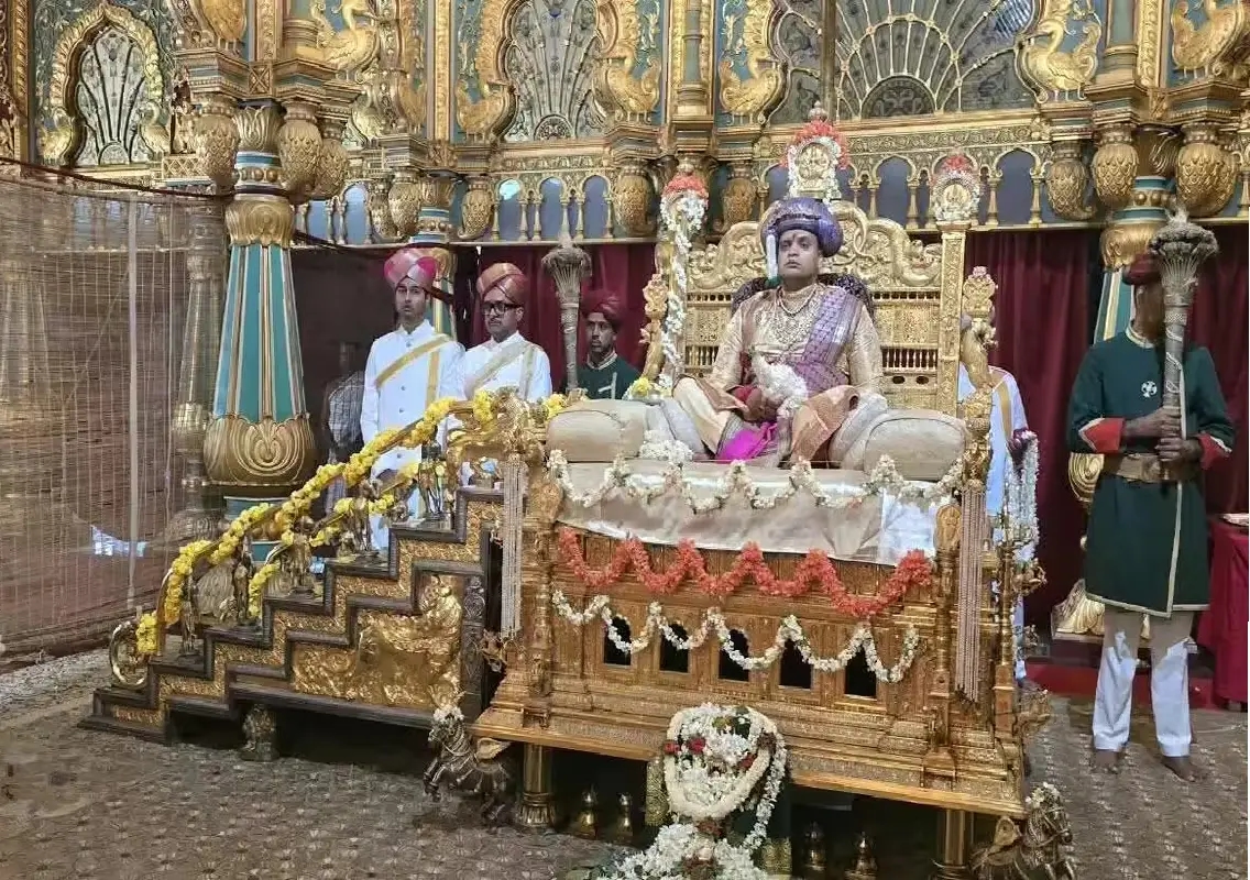 Yaduveer Wadiyar holds 12th private Dasara durbar at Mysuru Palace - News Karnataka