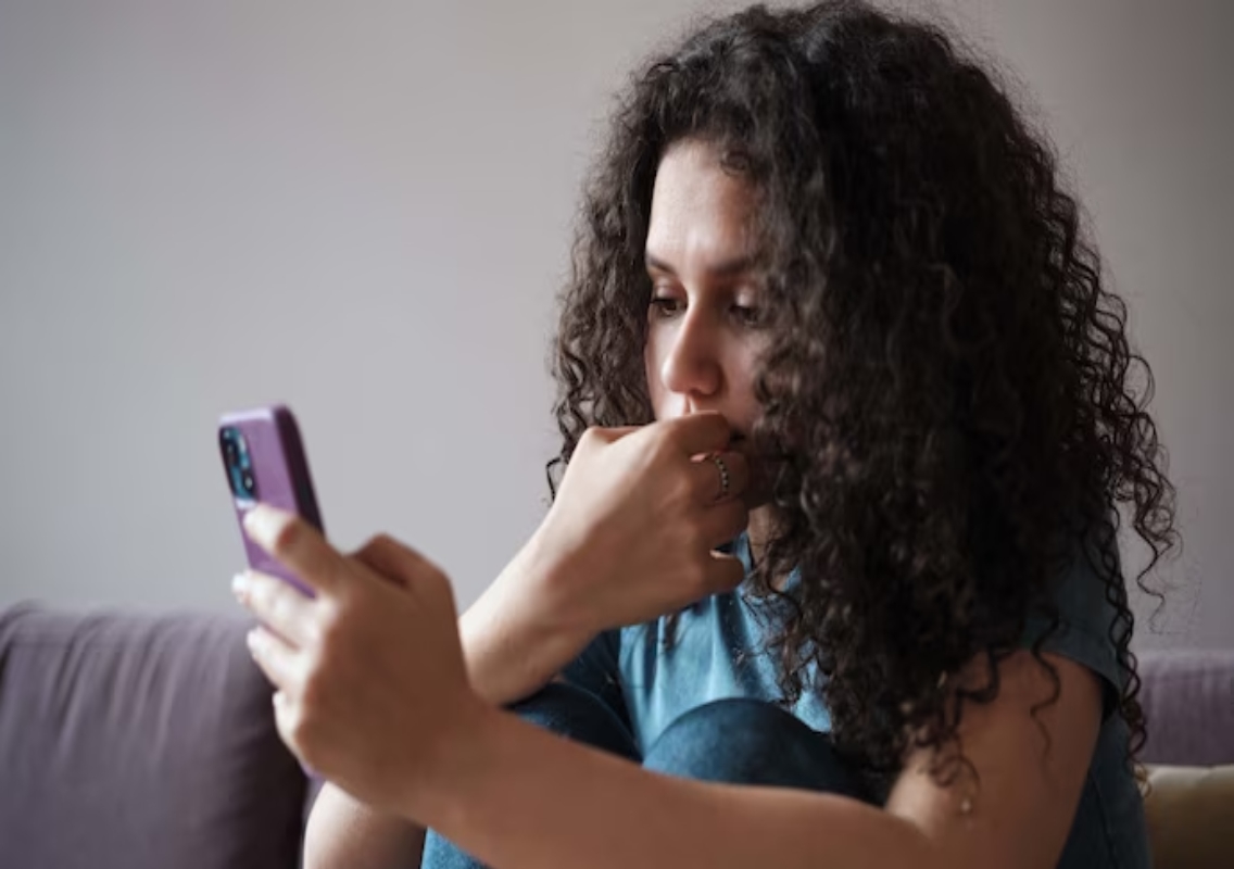 India social media ban for minors: Risks explained - News Karnataka
