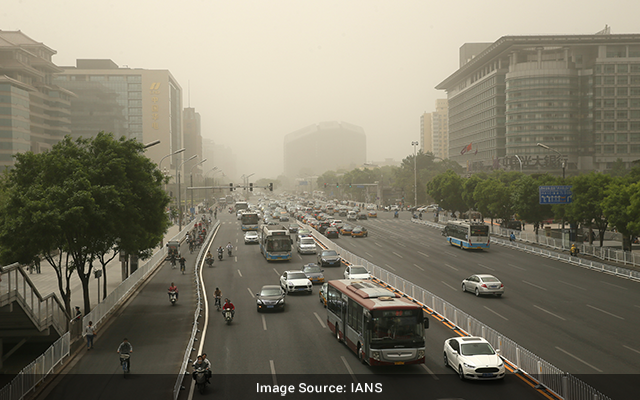 Air quality worsens as sandstorm hits Beijing