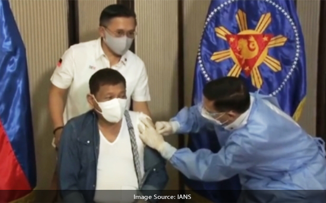 Philippine Prez Receives Chinese Covid Vax