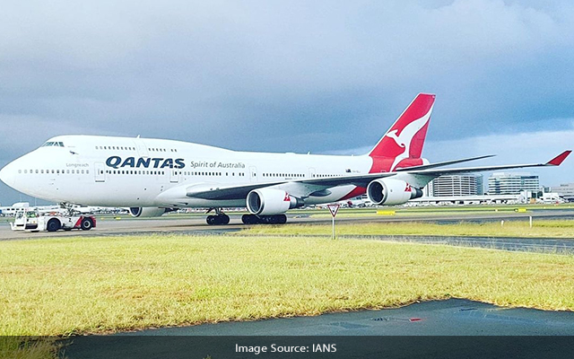 Qantas to shed hundreds of staff