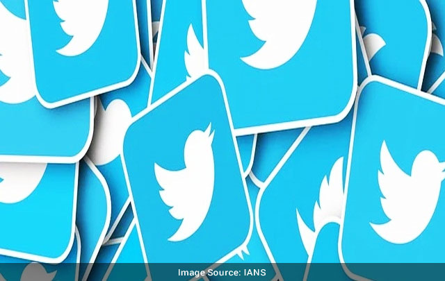 Russian court fines Twitter for failure to remove illegal content MAIN