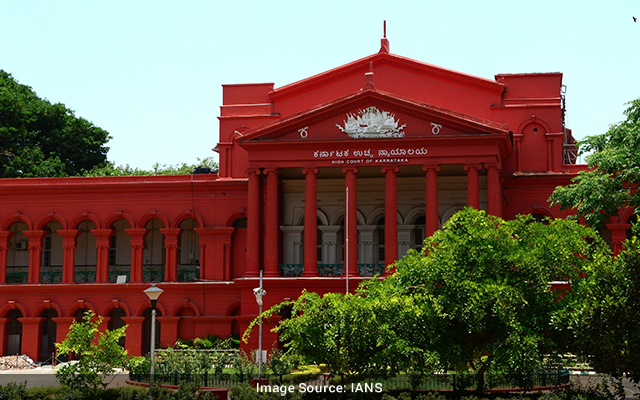 Centre notifies elevation of two judges as CJs of Karnataka HC, J&K HC