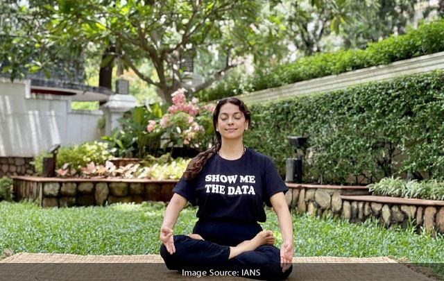 Juhi Chawla Wears Tshirt With Slogan Show Me The Data Main