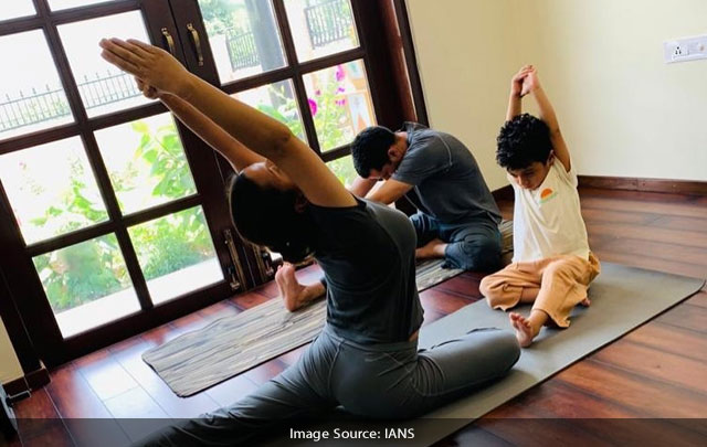 Kangana Recalls How Yoga Helped Sister Rangoli Recover After Acid Attack Main