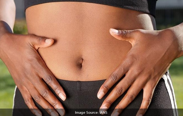 Should You Oil Your Belly Button Main