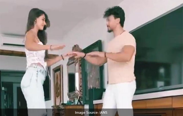 Tiger Shroff Posts Video Dancing With Disha Patani On Her Birthday Main