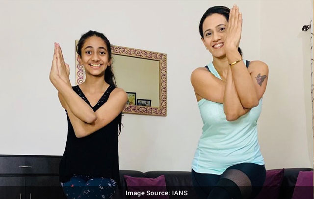 Yoga Strengthens Kajal Pisals Bond With Daughter Sara Main