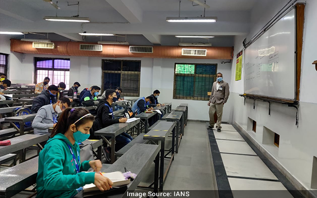 Yogi Govt Urged To Allow Coaching Institutes To Reopen