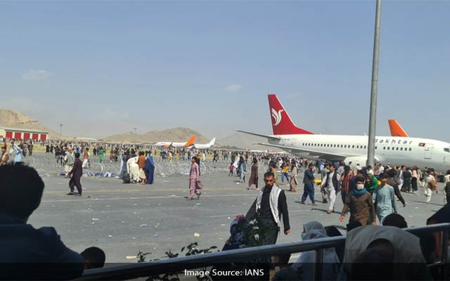 Afghans sans documents preventing those with visas from boarding evacuation flights