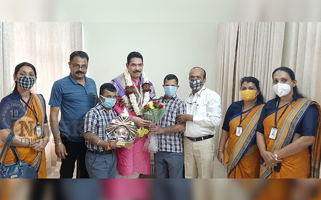 Saanidhya students felicitate MP Kateel1