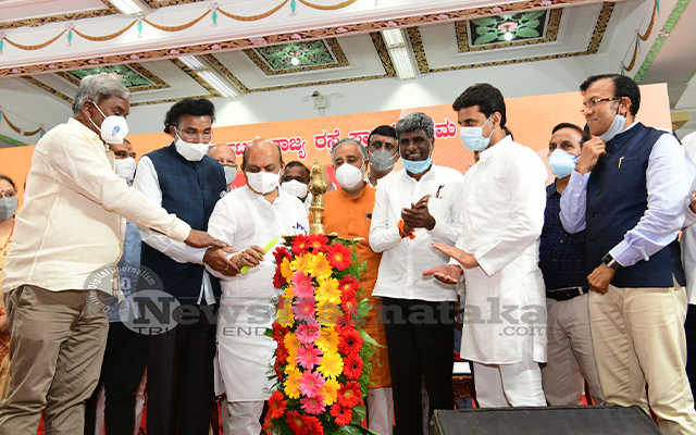 Chief Minister Basavaraj Bommai Participated In The Programme, Nigama 60 Organised By Ksrtc 4