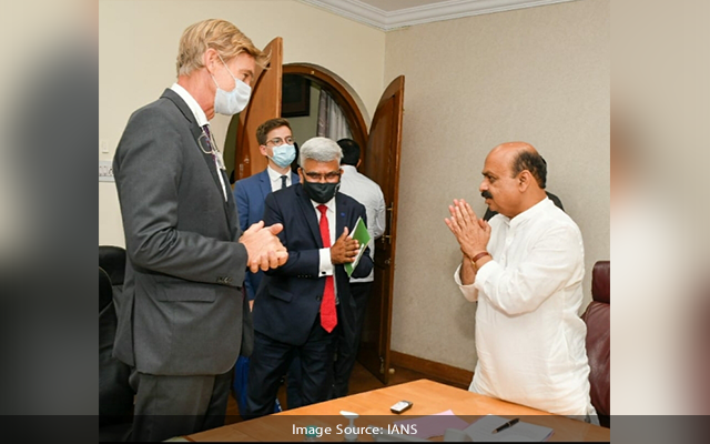 Swedish contingent meets Ktaka CM Indian cos CEOs to boost investment
