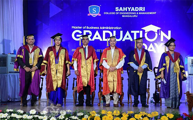 11th--12th  MBA batches-graduate-from-Sahyadri