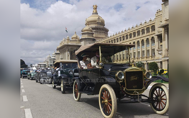 Federation Of Historic Vehicles Of Zindia Held Old Vehicles' Rally In Bengaluru On Sunday October 3 22