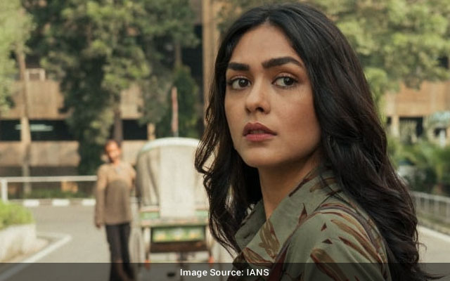 Pippa taught Mrunal Thakur about a glorious chapter of our history