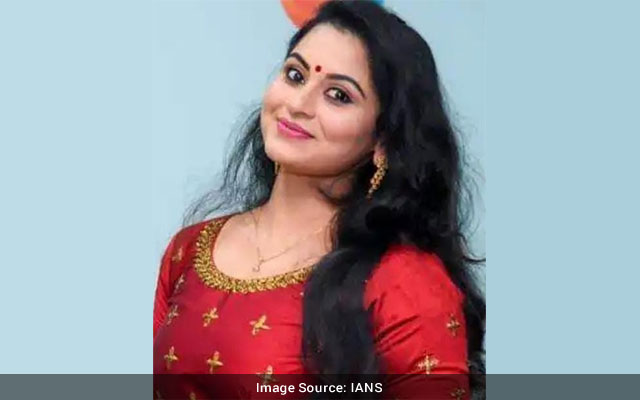 Actress Sruthi Lekshmi questioned over links with fake antique dealer