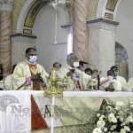 014 City Catholics Hold Eucharistic Procession With Devotion And Discipline