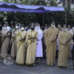 015 City Catholics Hold Eucharistic Procession With Devotion And Discipline