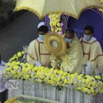038 City Catholics Hold Eucharistic Procession With Devotion And Discipline