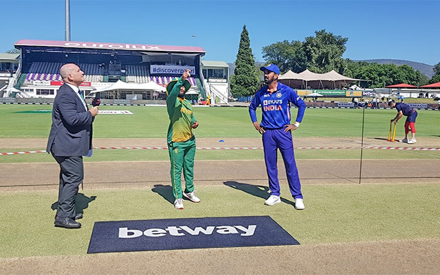 3rd-ODI-India-win-toss-opt-to-bowl-against-South-Africa