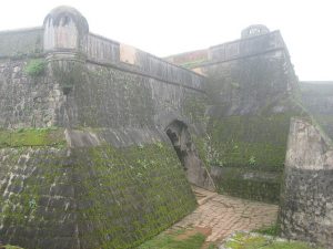 640px Manjarabad Fort 2