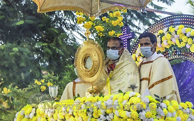 City Catholics Hold Eucharistic Procession With Devotion And Discipline Main