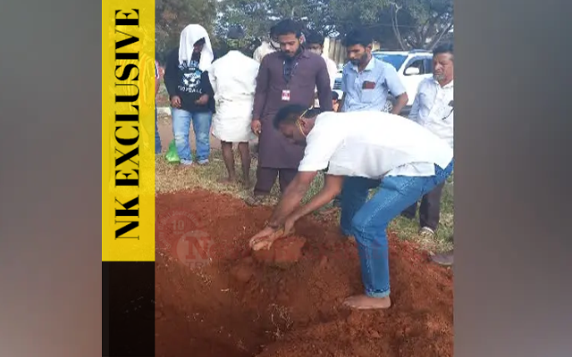 muslims hold cremation of Hindu man