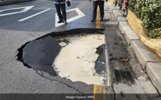 Sinkholes Formed In Seoul