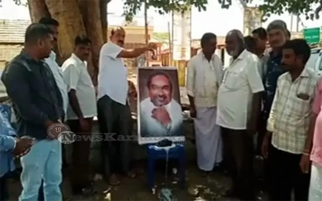 Bjp Workers Offer Milk Abhisheka On Min Eshwarappa's Portrait